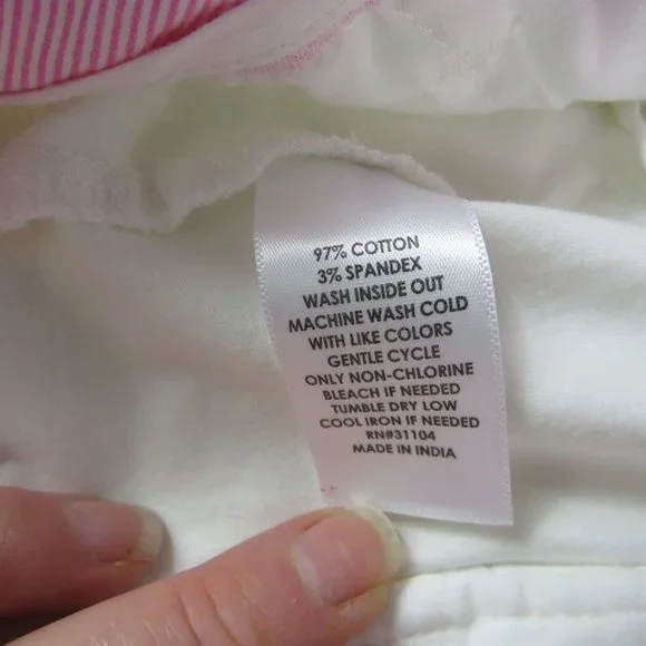 NWT - Women's Classic Fit Belted Shorts - Picture 7 of 8